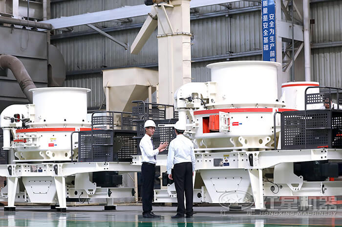 客戶到紅星機(jī)器廠區(qū)參觀 客戶到紅星機(jī)器廠區(qū)參觀