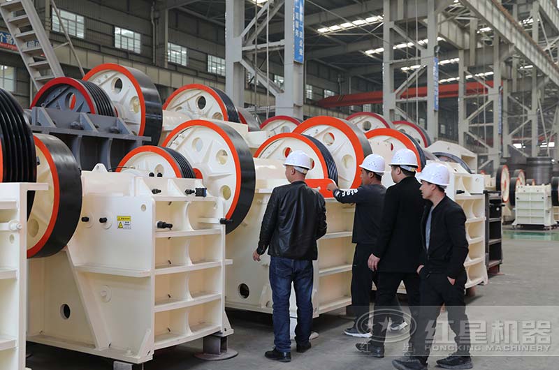 客戶到廠參觀紅星鄂破機 客戶到廠參觀紅星鄂破機