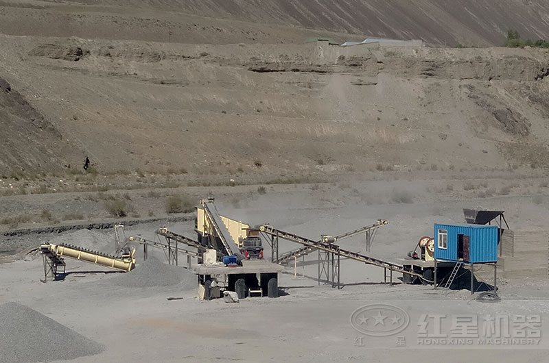 機(jī)制砂生產(chǎn)現(xiàn)場(chǎng) 機(jī)制砂生產(chǎn)現(xiàn)場(chǎng)