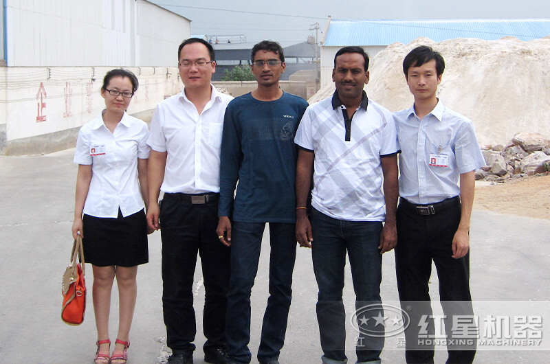 紅星與國外合作用戶合影留念 紅星與國外合作用戶合影留念