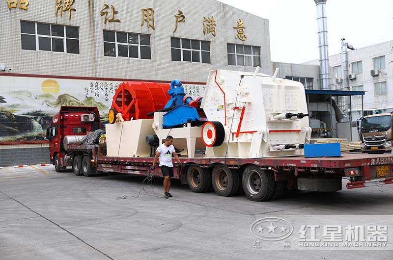 全套制砂生產(chǎn)設(shè)備發(fā)貨現(xiàn)場(chǎng)