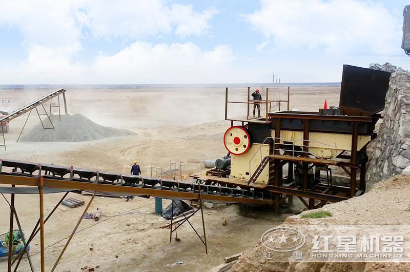 顎式粉碎生產(chǎn)現(xiàn)場 顎式粉碎生產(chǎn)現(xiàn)場