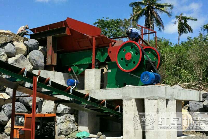 花崗巖碎石打粉生產(chǎn)現(xiàn)場(chǎng) 花崗巖碎石打粉生產(chǎn)現(xiàn)場(chǎng)