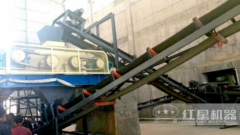 對輥式破碎機(jī) 對輥式破碎機(jī)