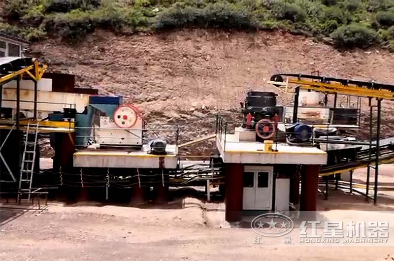 用市電的機制砂生產(chǎn)線現(xiàn)場比較節(jié)省 用市電的機制砂生產(chǎn)線現(xiàn)場比較節(jié)省