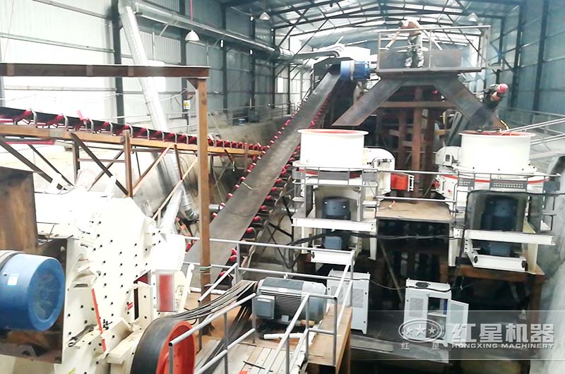 碎石制砂設(shè)備廠生產(chǎn)車(chē)間實(shí)拍 碎石制砂設(shè)備廠生產(chǎn)車(chē)間實(shí)拍