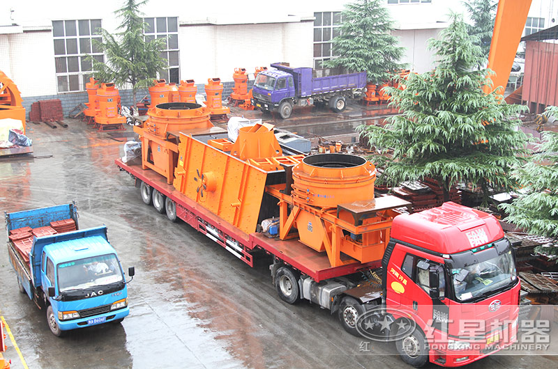 全套砂石破碎機設(shè)備發(fā)貨現(xiàn)場 全套砂石破碎機設(shè)備發(fā)貨現(xiàn)場