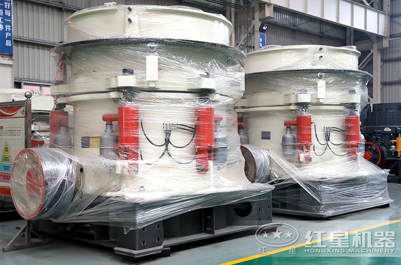 每小時產(chǎn)200噸石子的多缸圓錐機(jī) 每小時產(chǎn)200噸石子的多缸圓錐機(jī)