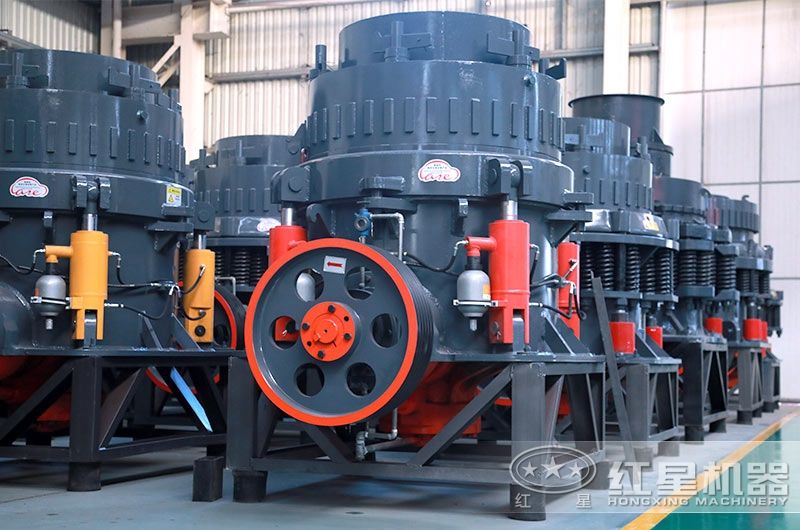 每小時產(chǎn)200噸石子的復(fù)合型圓錐機(jī) 每小時產(chǎn)200噸石子的復(fù)合型圓錐機(jī)